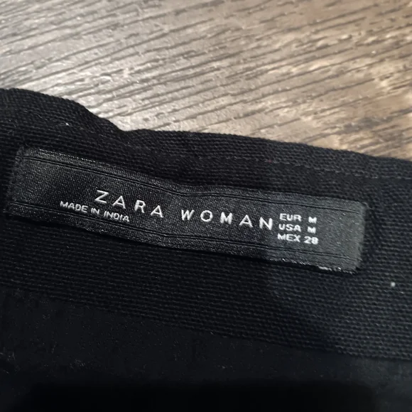 Zara Black Floral Embroidered Mini Skirt - Picture 3 of 4